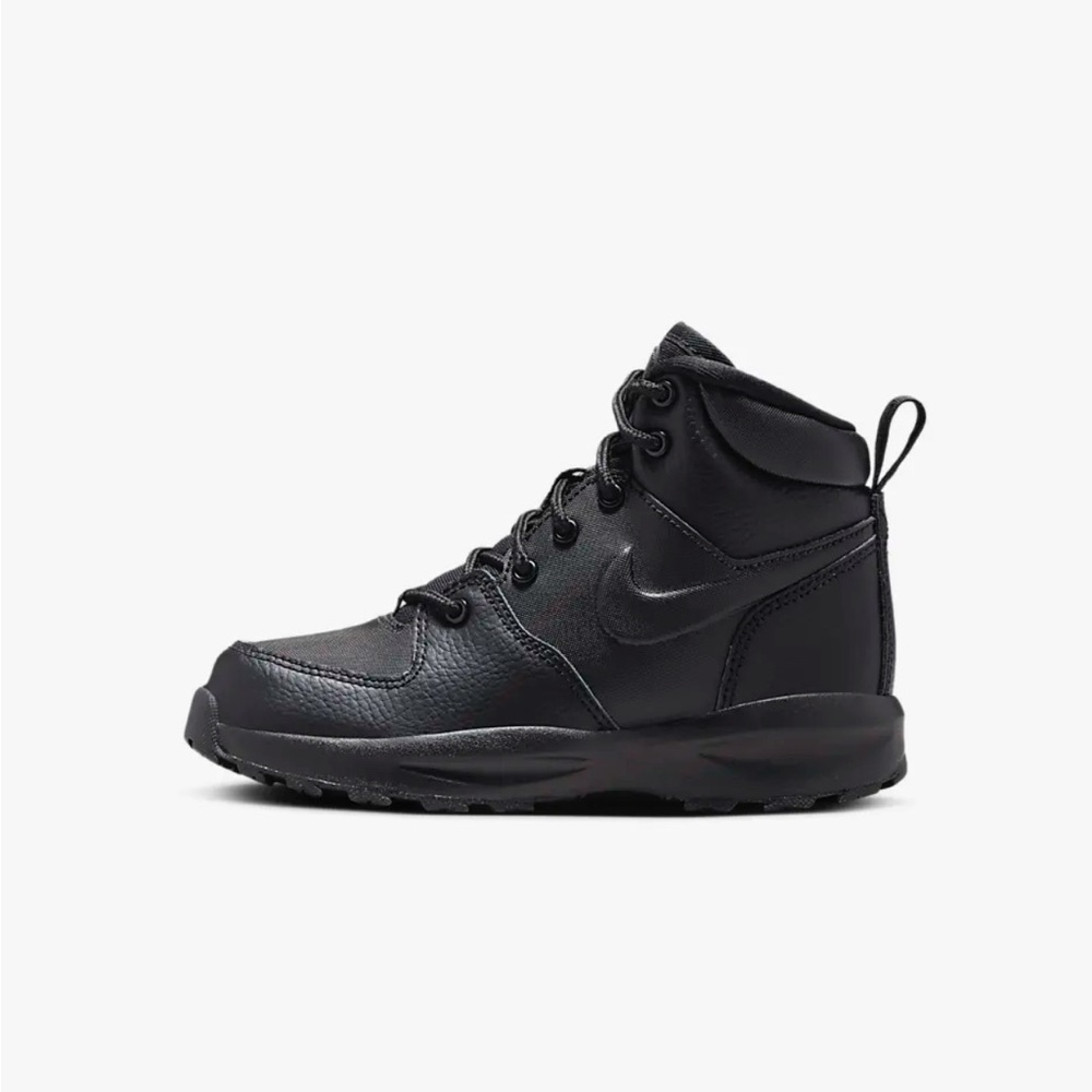 EUC - Nike Manoa Boots - little kids size 13C